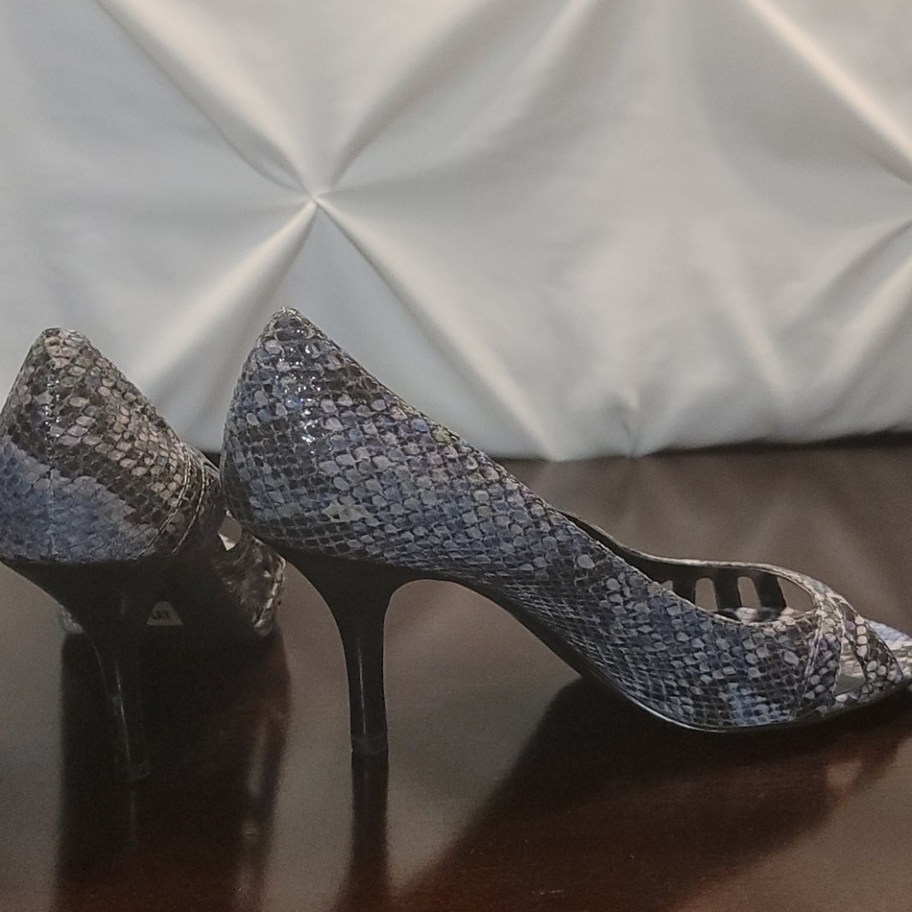 Moda Blue Python Painted Open Toe Heels - Picture 3 of 4